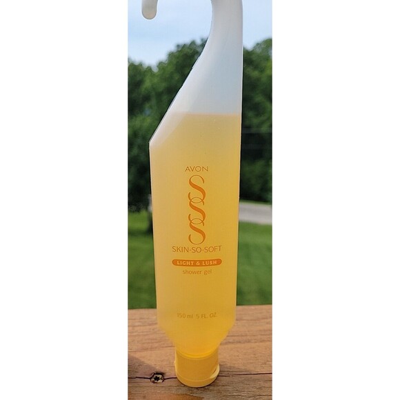 AVON SKIN SO SOFT Light Lush Moisturizing Lotion Shower Gift Set Spray Wash SSS - Picture 7 of 10